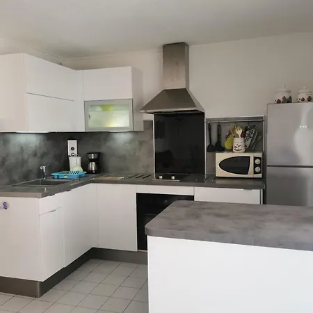 Direct Plage, Piscine Et Parking - Confort Moderne Pour 4 Pers - Fr-1-796-37 * Gruissan